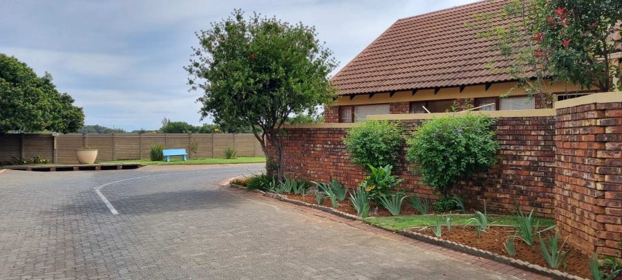 3 Bedroom Property for Sale in Langenhovenpark Free State